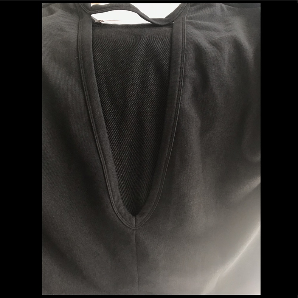 ๐ธ Nike cut out back sweatshirt ๐ธ - Picture 3 of 4